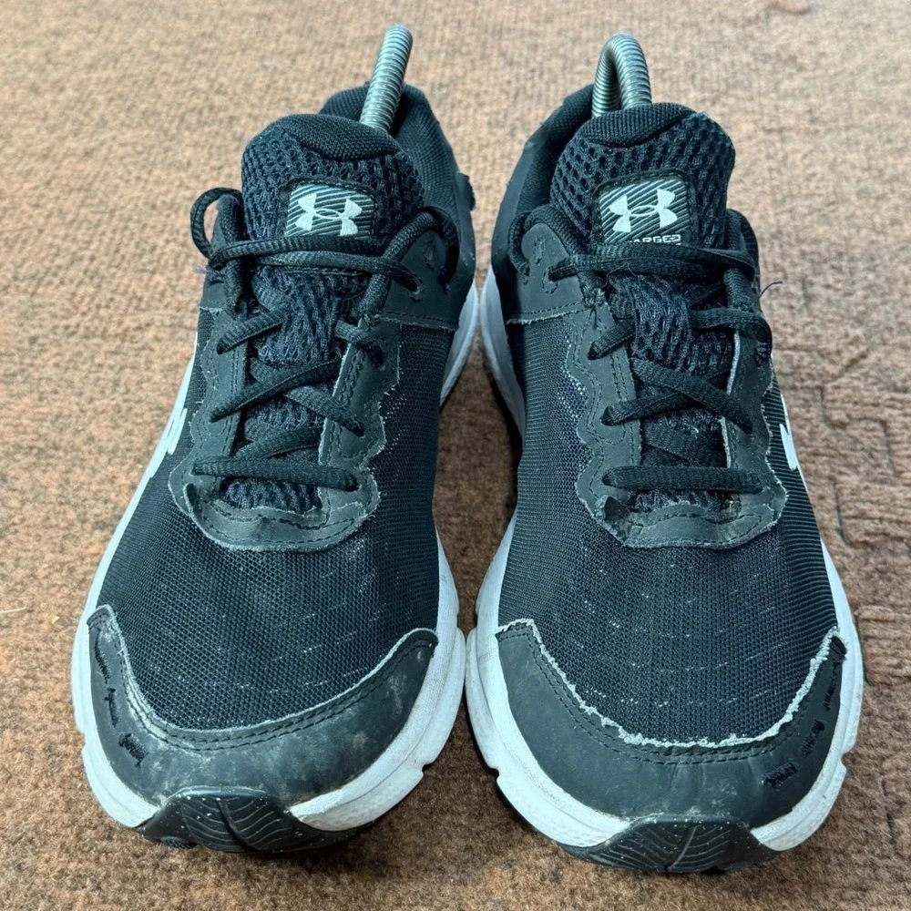 C- Under Armour Charged Impulse 3 Black White Running Shoes 3026175-001 Mens 7.5